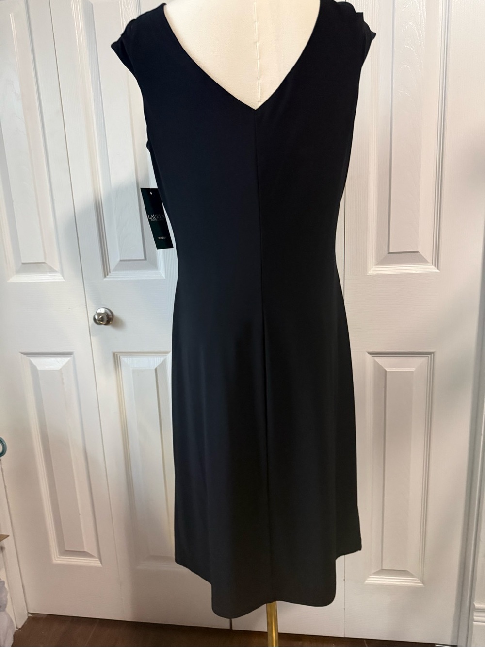 NWT Lauren Ralph Lauren Black Ruched Faux Wrap Sheath Dress SZ 8 Career Cocktail - Picture 3 of 10